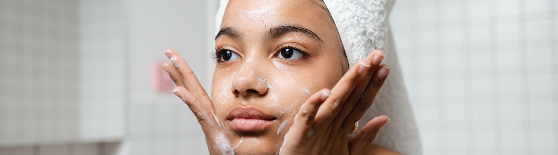 How Long Do the Effects of Dermaplaning Last?