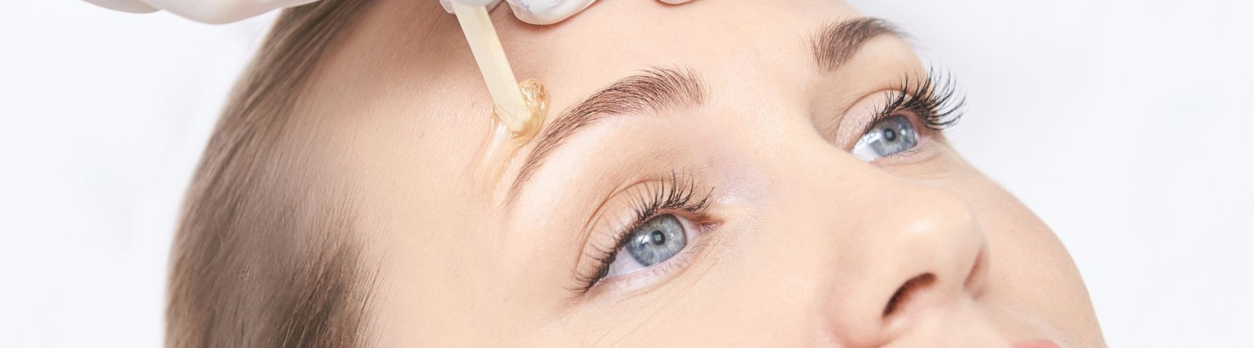 Eyebrow and eyelash training course