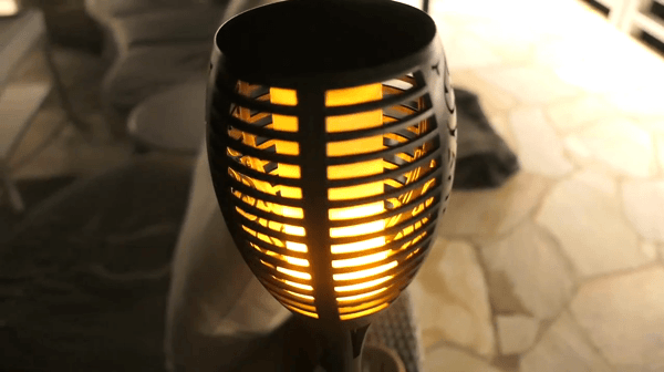 lampe solaire effet flamme