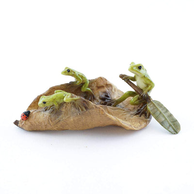 Three Frogs Rowing Leaf Boat, Fairy Garden, Mini Frogs, Miniature Frogs, Mini Fairy Garden World