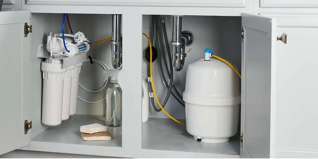 What is reverse osmosis filtration?