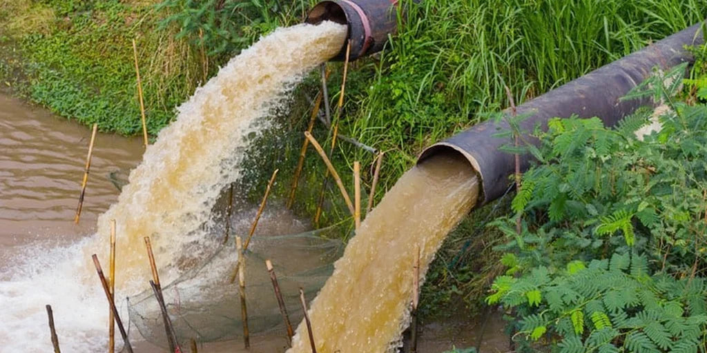 Impacts and risks of groundwater contamination