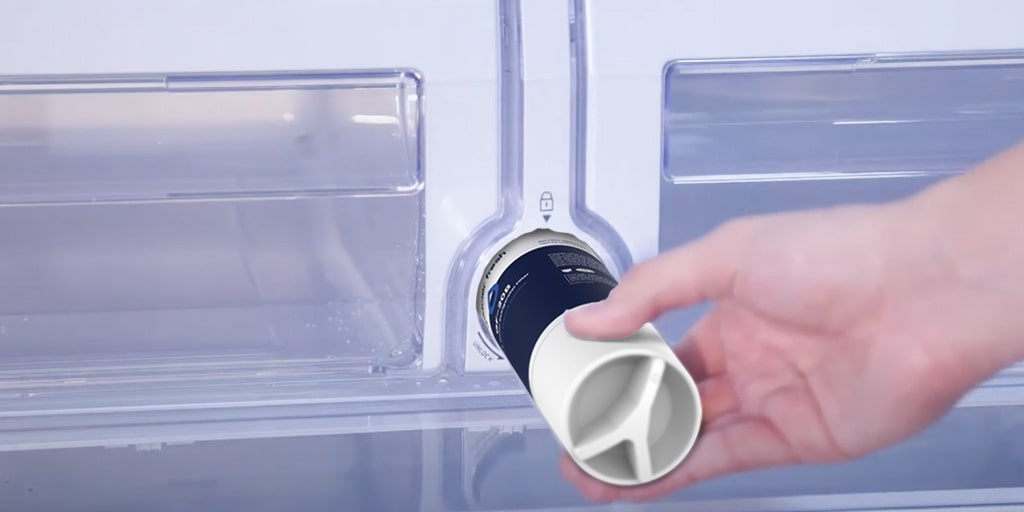 Installing-Samsung-water-filter