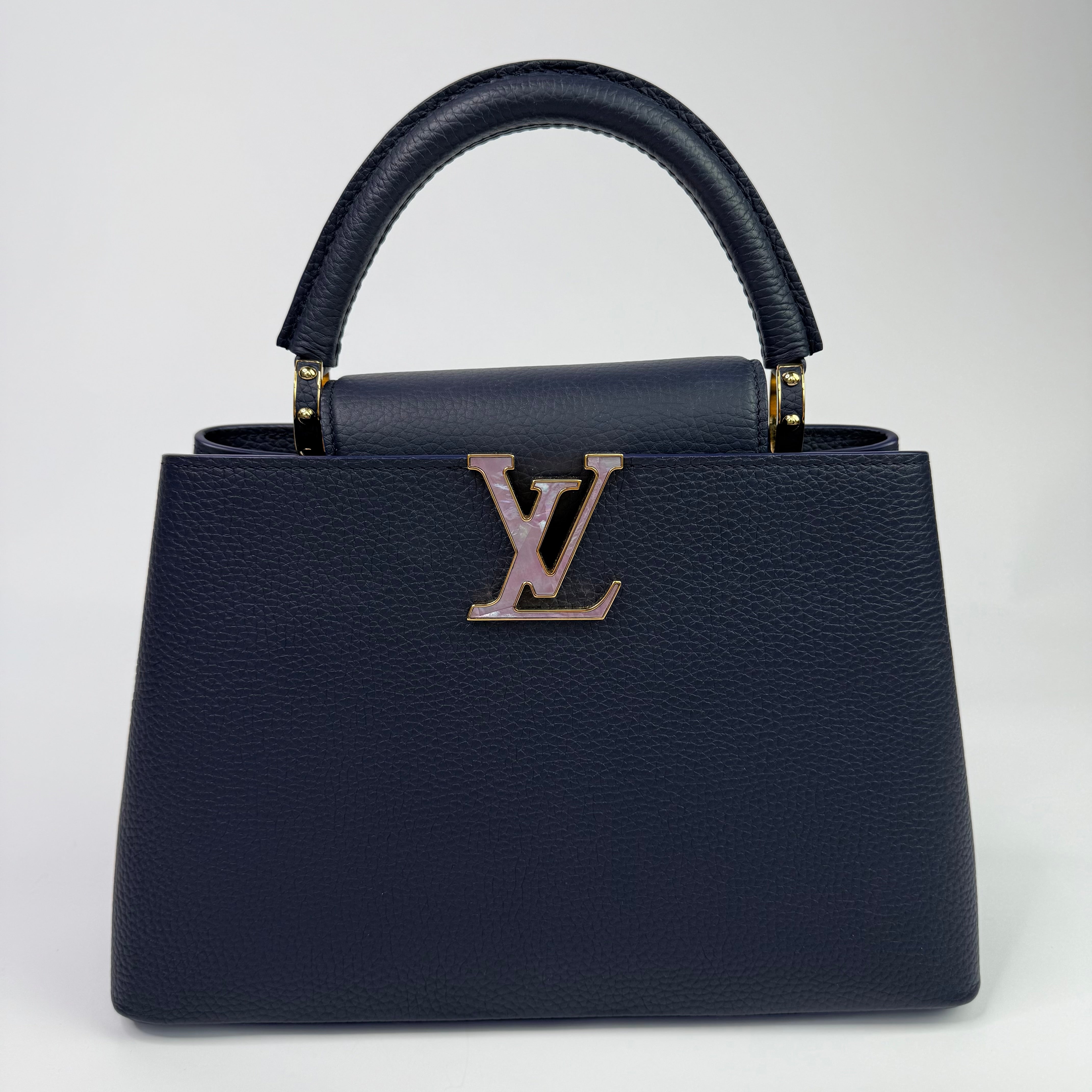 Image of Louis Vuitton Capucines MM Bag