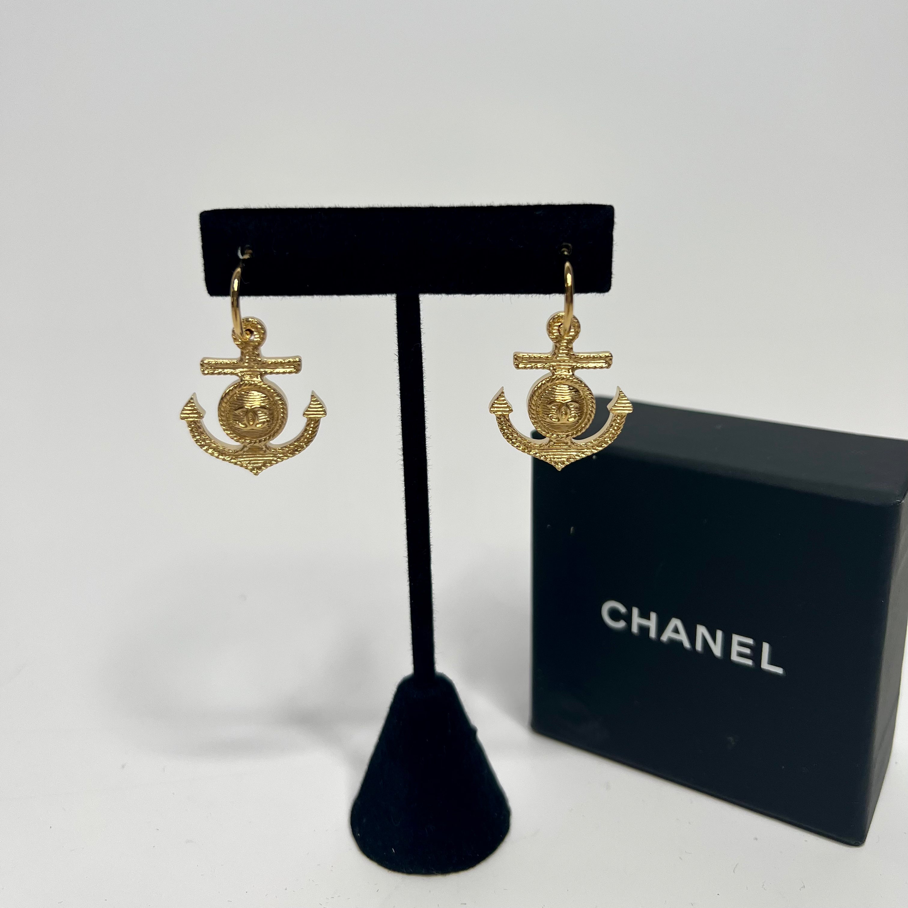 Chanel Gold Anchor Earrings – Luxe Cheshire