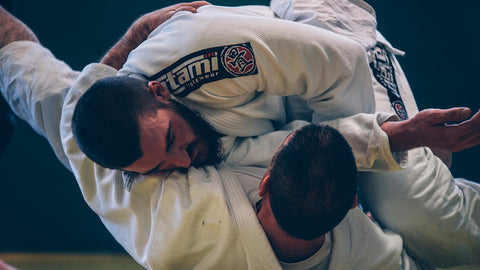 jiu jitsu grappling in gi