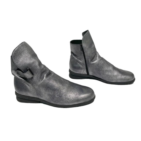 arche ankle boots for sale at here we go again