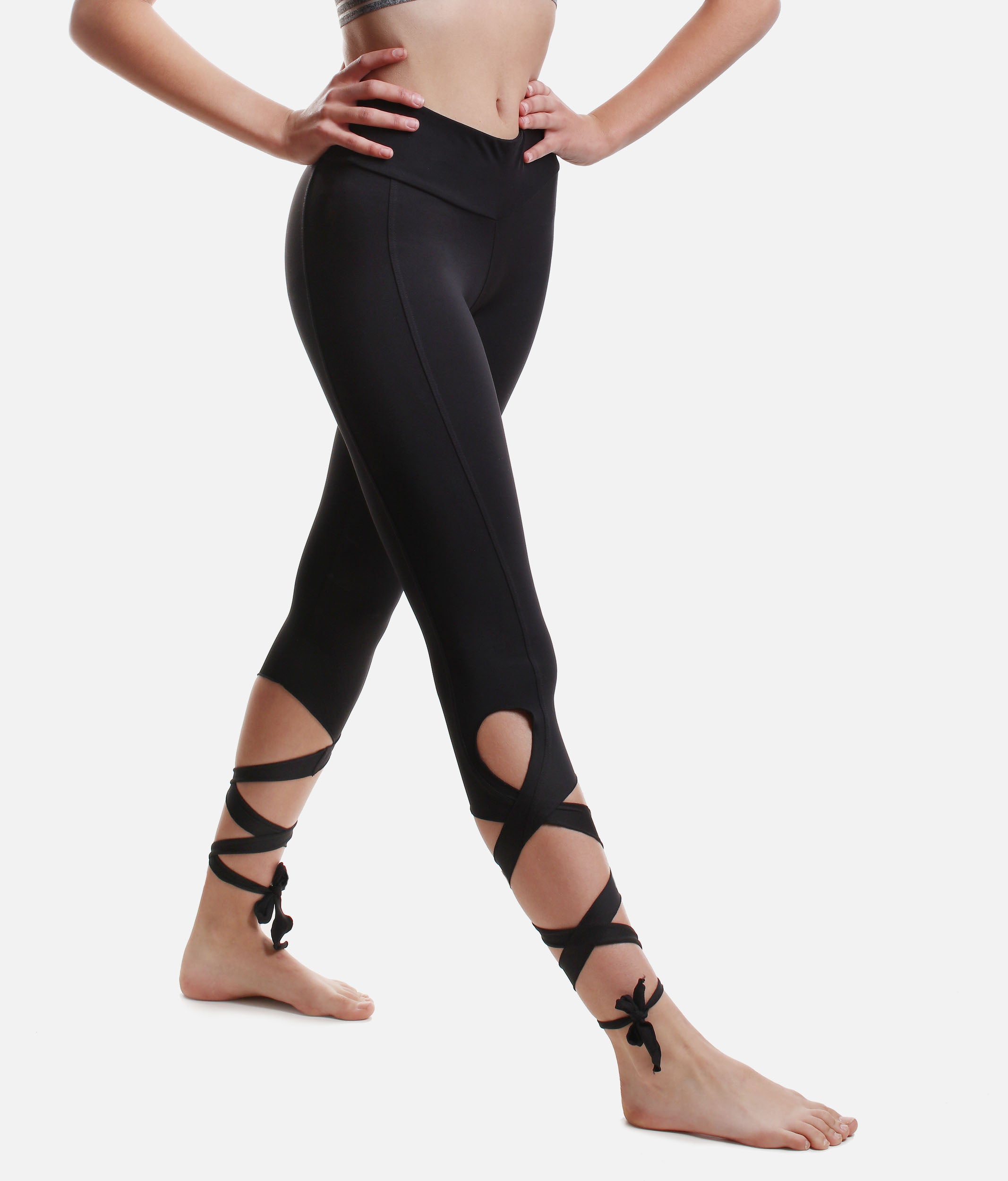 Danskin 1561 Women's Black Classic Supplex Body Fit Capri Legging - Pink  Princess