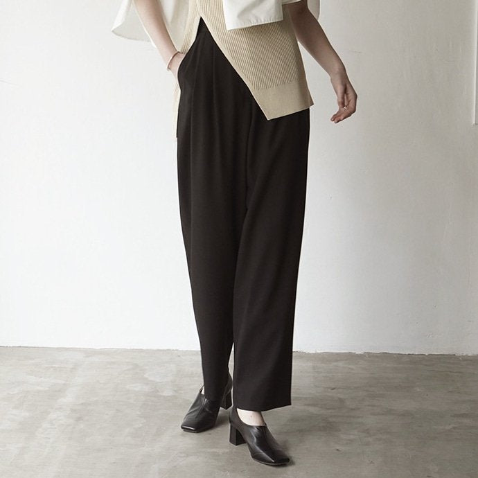 CLANE/クラネ】ベーシックタックパンツ - BASIC TUCK PANTS - BLACK #13110-7002 – LH STORE