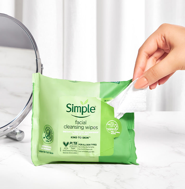 Simple Cleansing Wipes with Pro-Vit B5 & Vit E