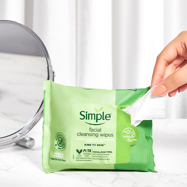 Simple Skincare Micellar Cleansing Wipes with Vit B & E