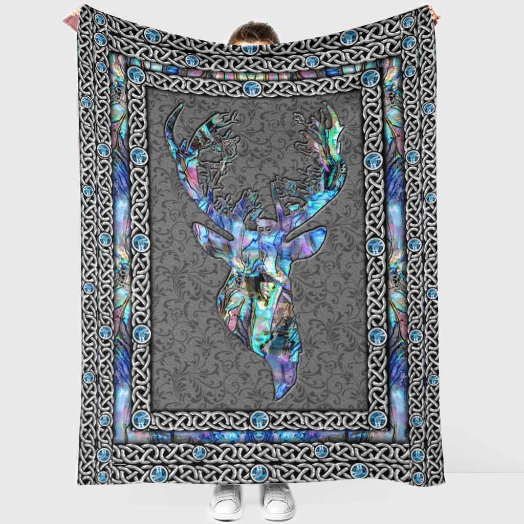 Love Hunting - Blanket With 3D Pattern Print