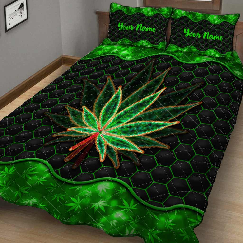 Magic Green Leaf - Personalized Weed Quilt Set