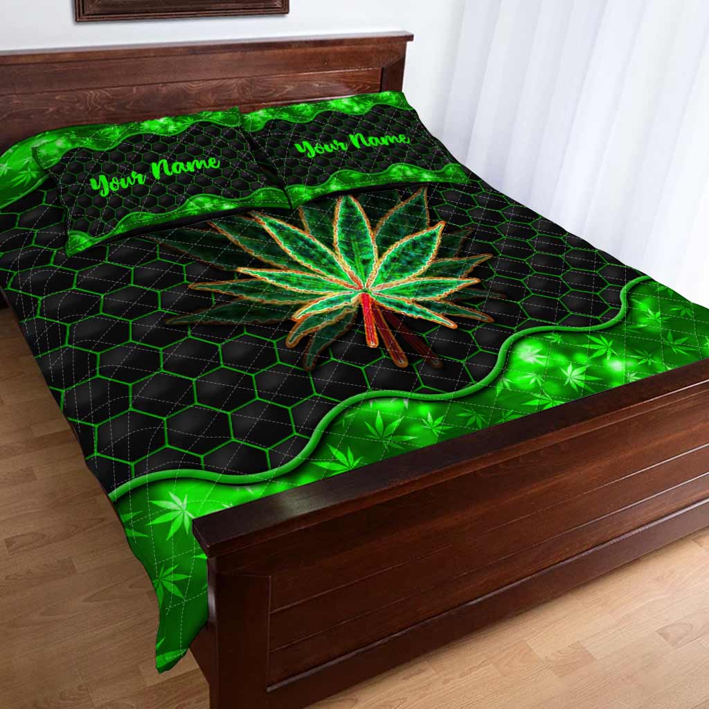 Magic Green Leaf - Personalized Weed Quilt Set