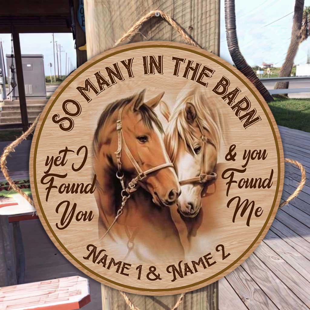 So Many In The Barn - Horse Personalized Round Wood Sign