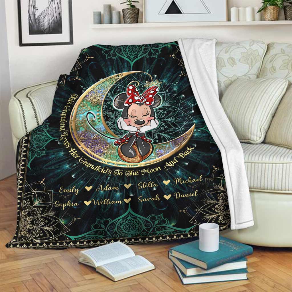 This Grandma Loves Her Grandkids To The Moon And Back - Personalized Mouse Blanket