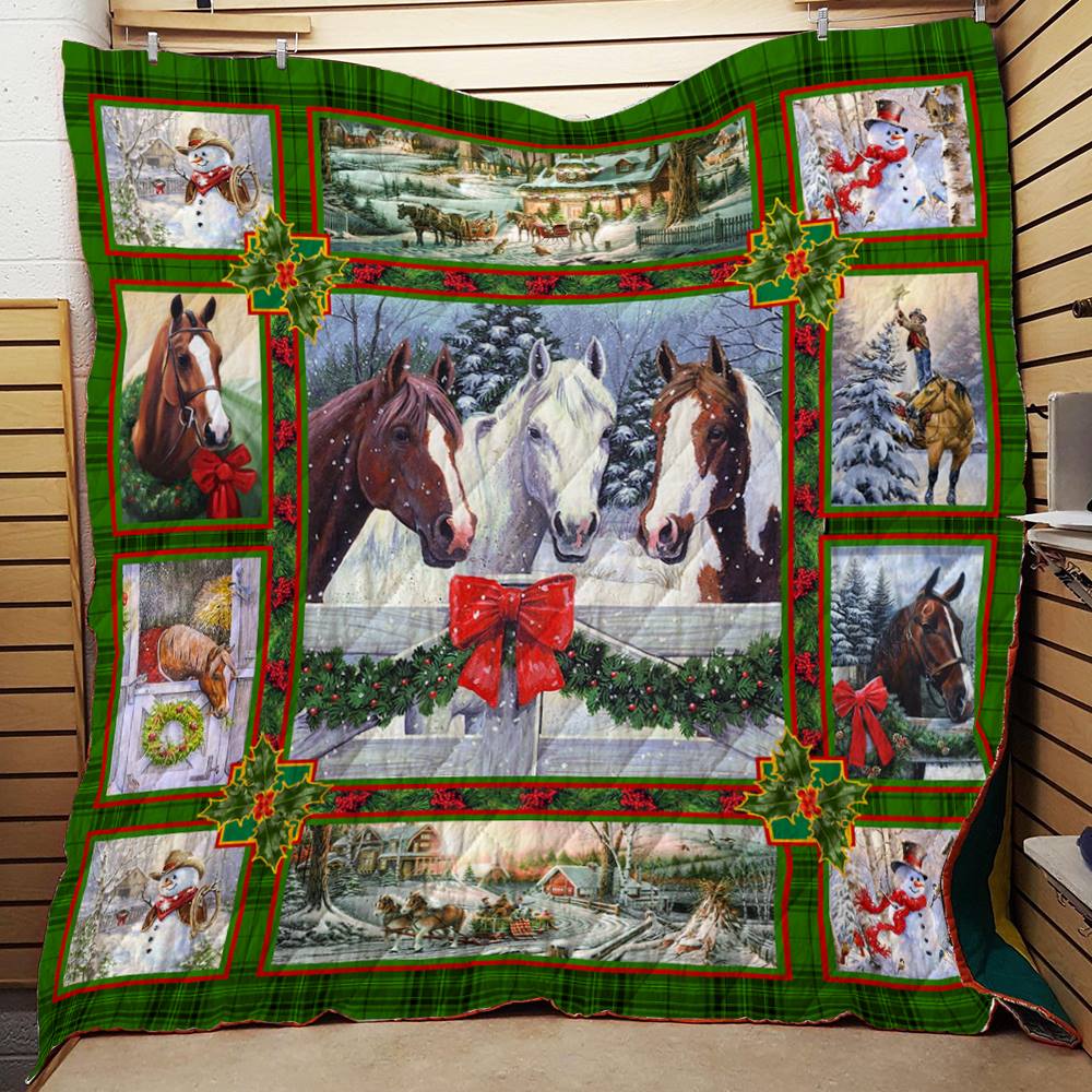 Merry Christmas Horse Quilt 0823