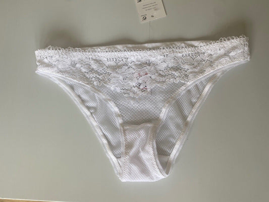 Next Lingerie White Daisy Bra Size 36DD Non-wired – beagle boutique