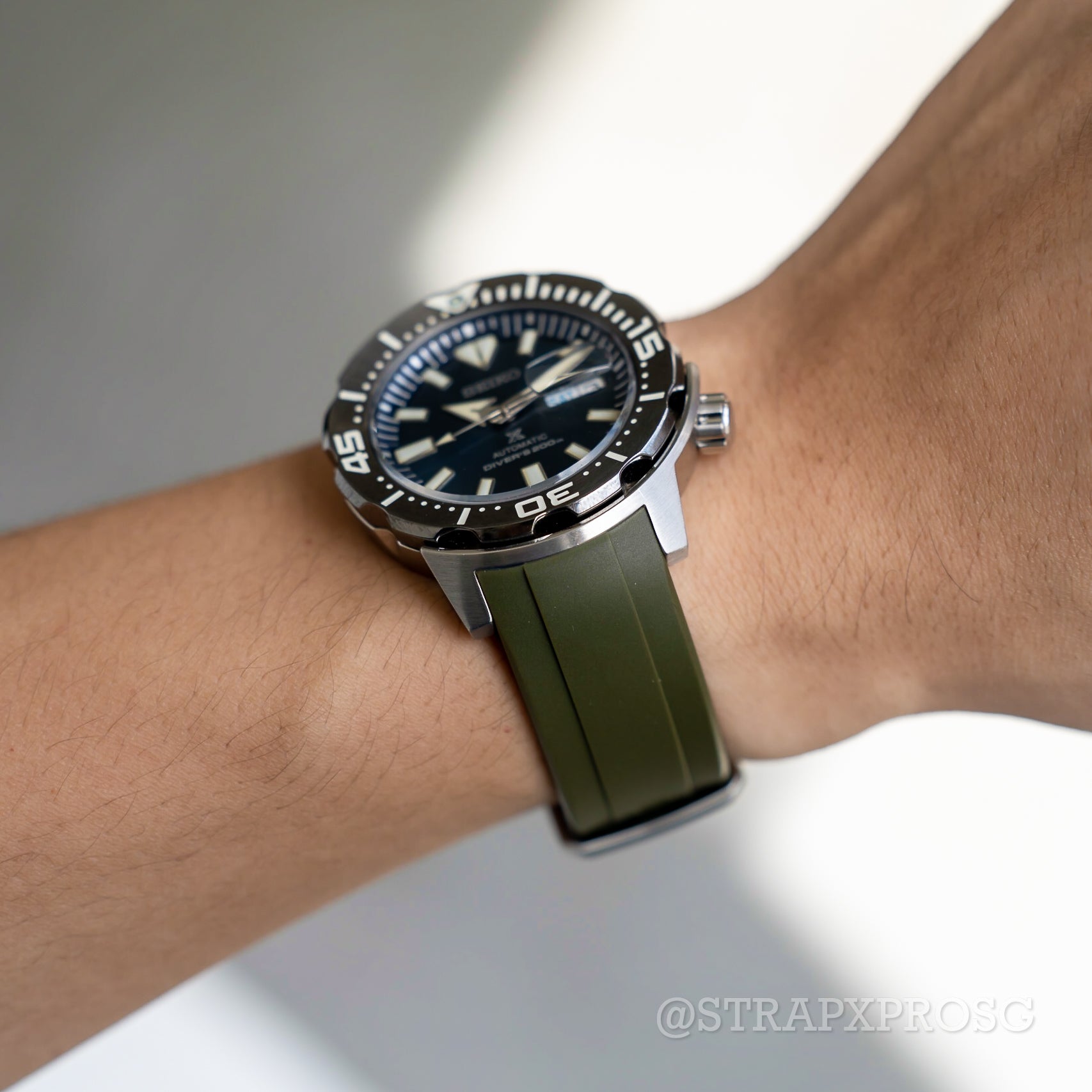 StrapXPro Curved End Rubber Strap for Seiko Monster (4th Gen) in Army Green  (20mm) | Nomad Watch Works SG