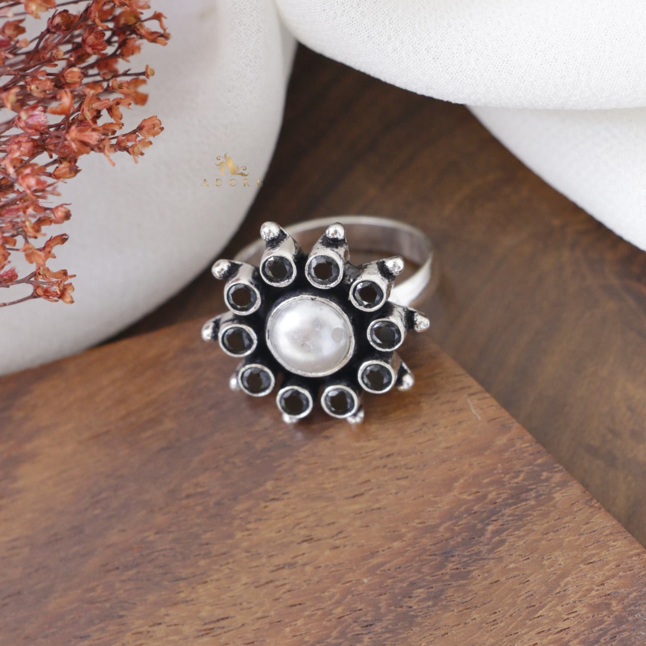 Swanet Adjustable Ring