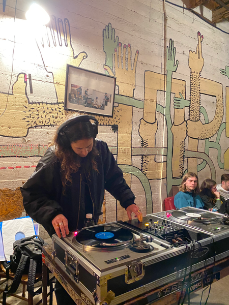 DJ Romy Hoffman on The Smell decks.