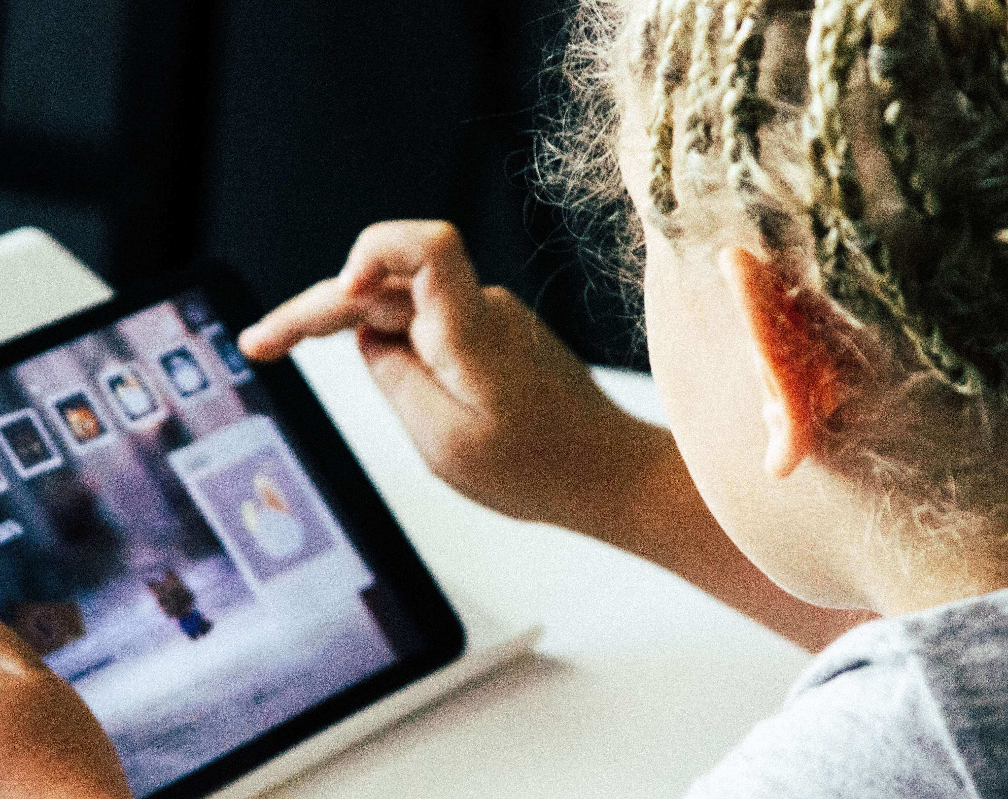 Enhancing Learning Experiences with AR Apps on iPad Pro