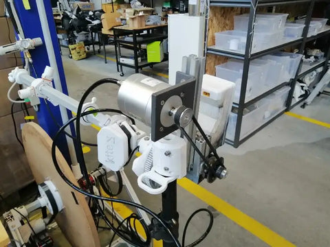 Here’s a boom mounted with an air motor. We need to use an air motor, as we cannot but other motors into the magnetic chamber for the tests.