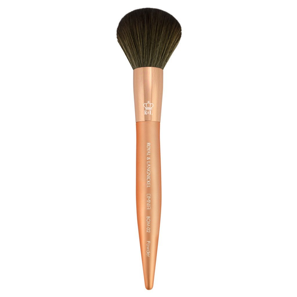 fluffy makeup brush