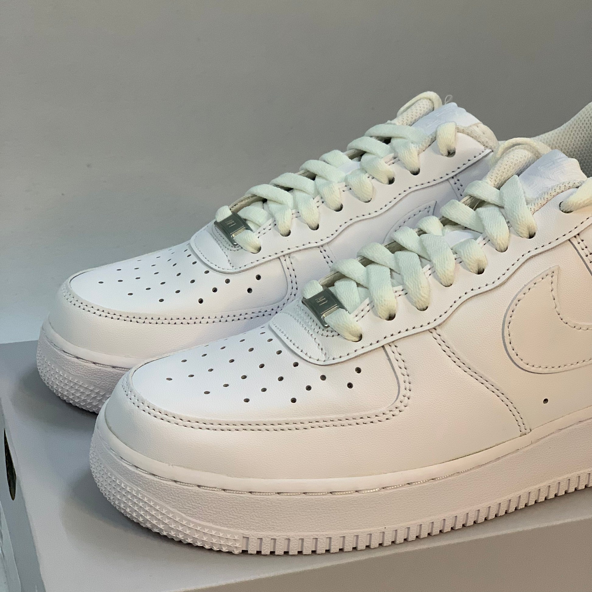 Nike Air Force 1 Triple White (Men)