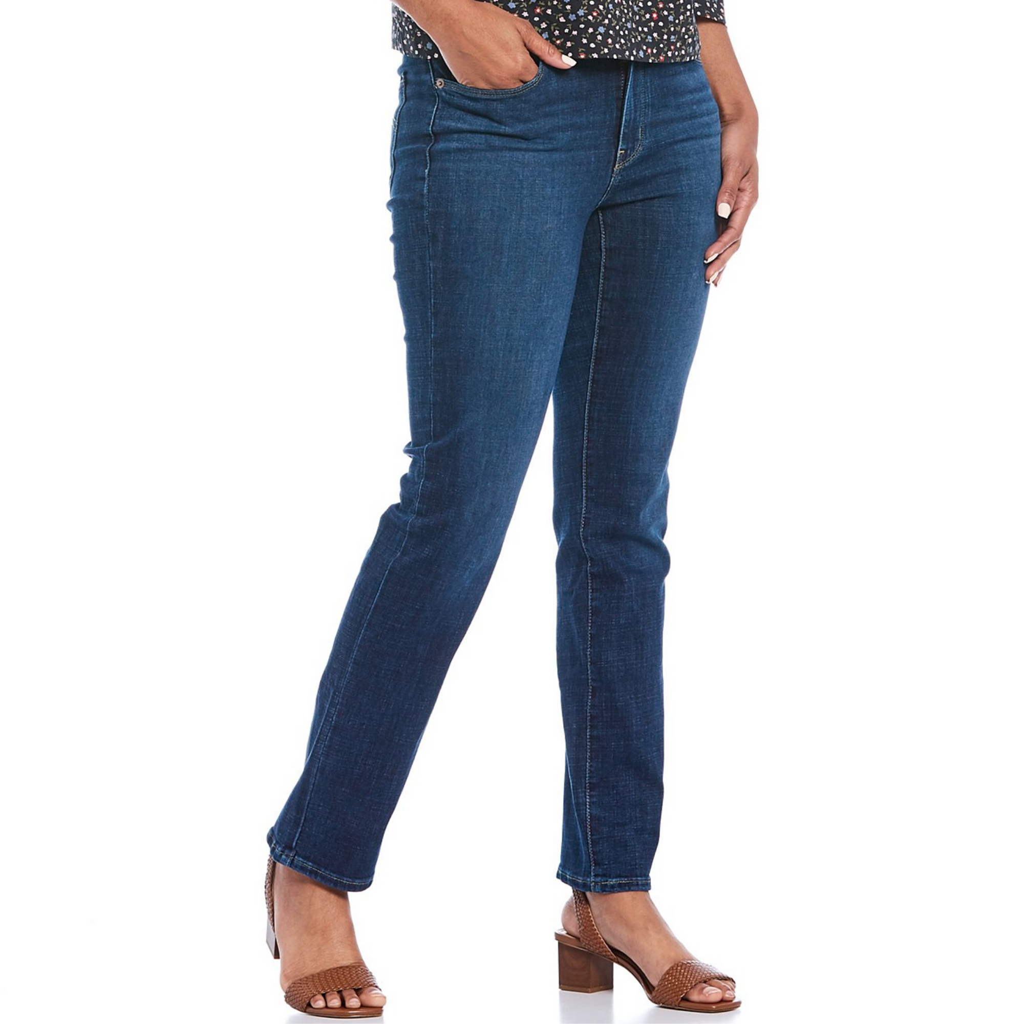 Levi's Women's Plus Size 414 Classic Straight Leg Jeans in Lapis Dark –  Farewell Exchange