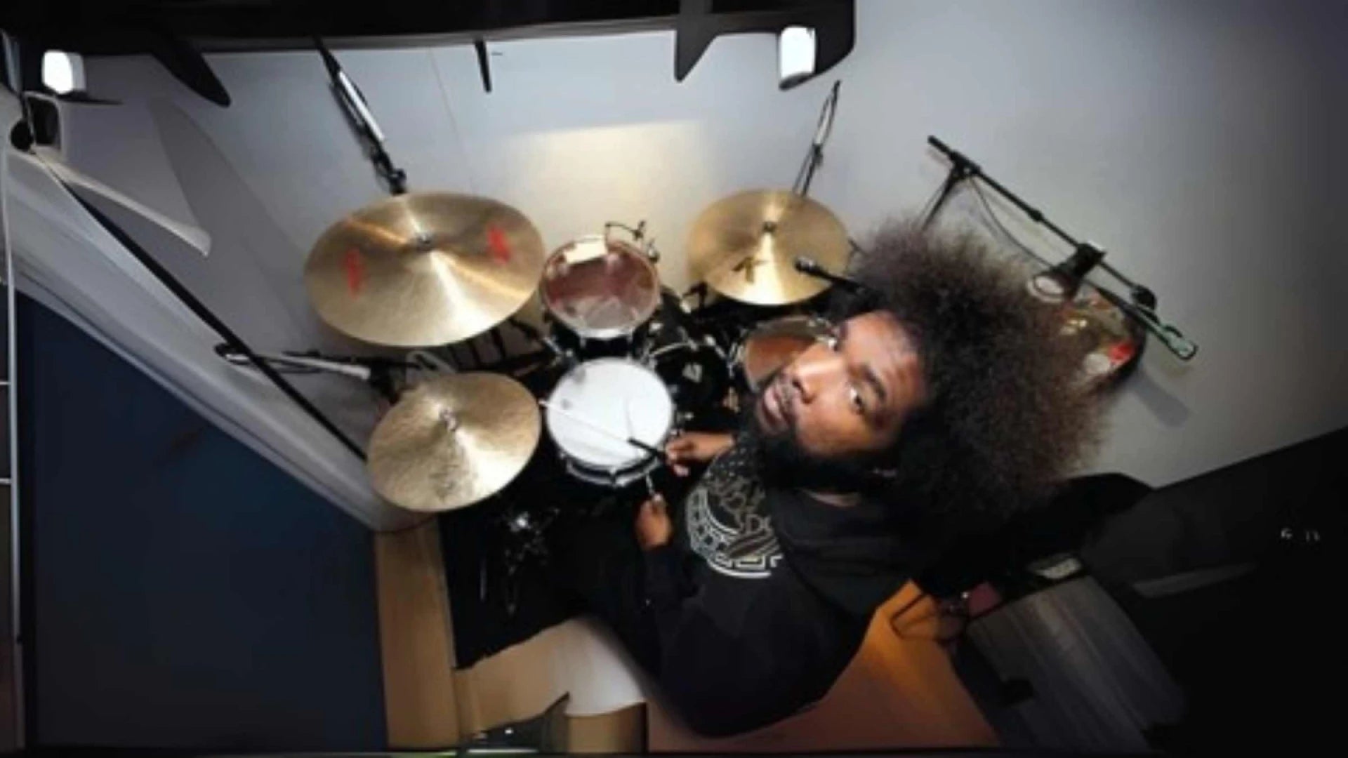 Classic drumkit setup with vintage microphones for recording breakbeats