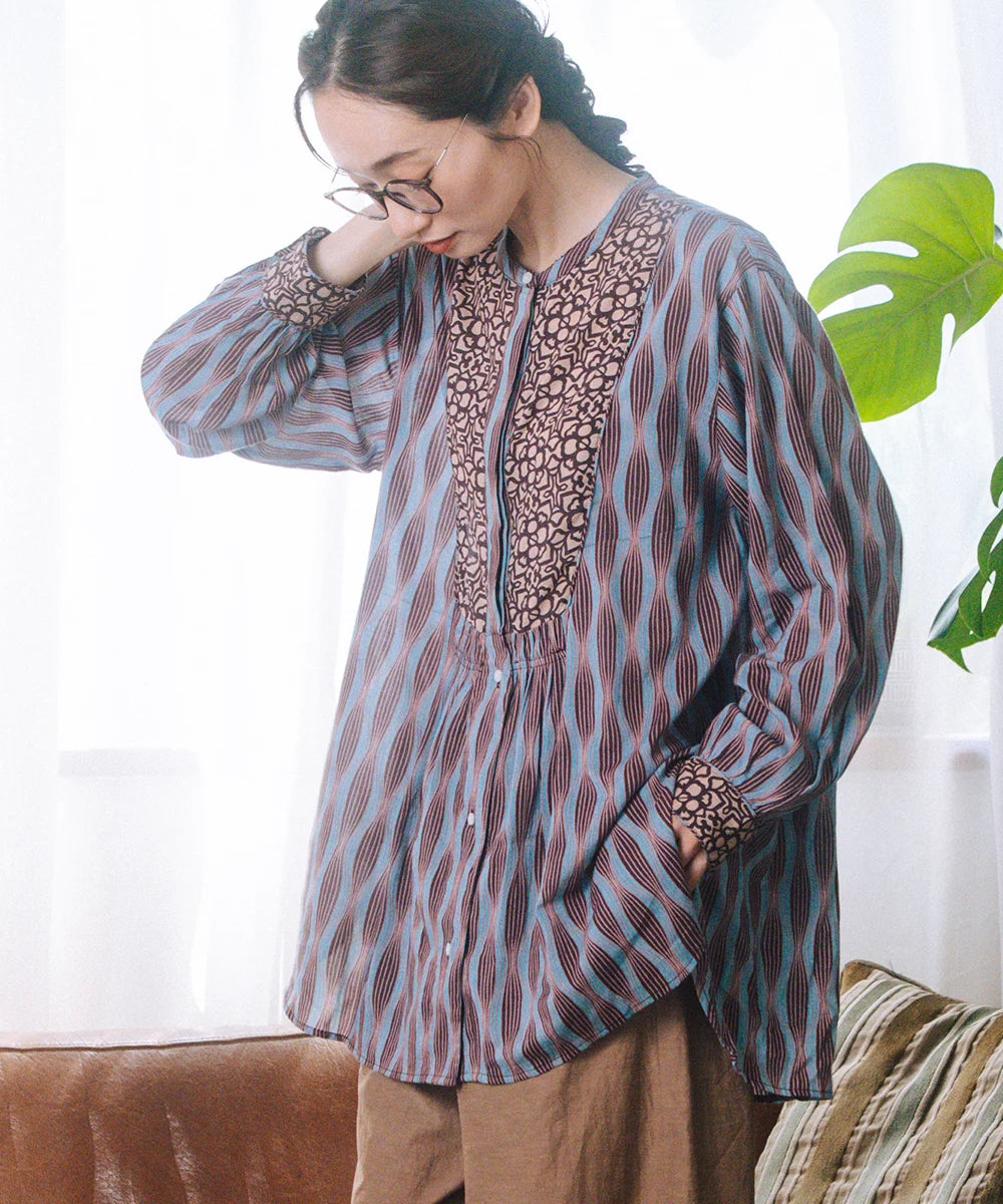 INDESIGN MIXプリントバンドカラーブラウス 33016682-2.webp__PID:3c0cf12b-e07e-4564-9abc-a1d4492b11a6