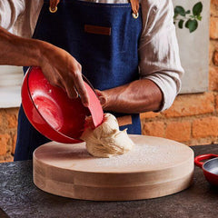 Step-by-step with the Le Creuset Bread Oven Step 1