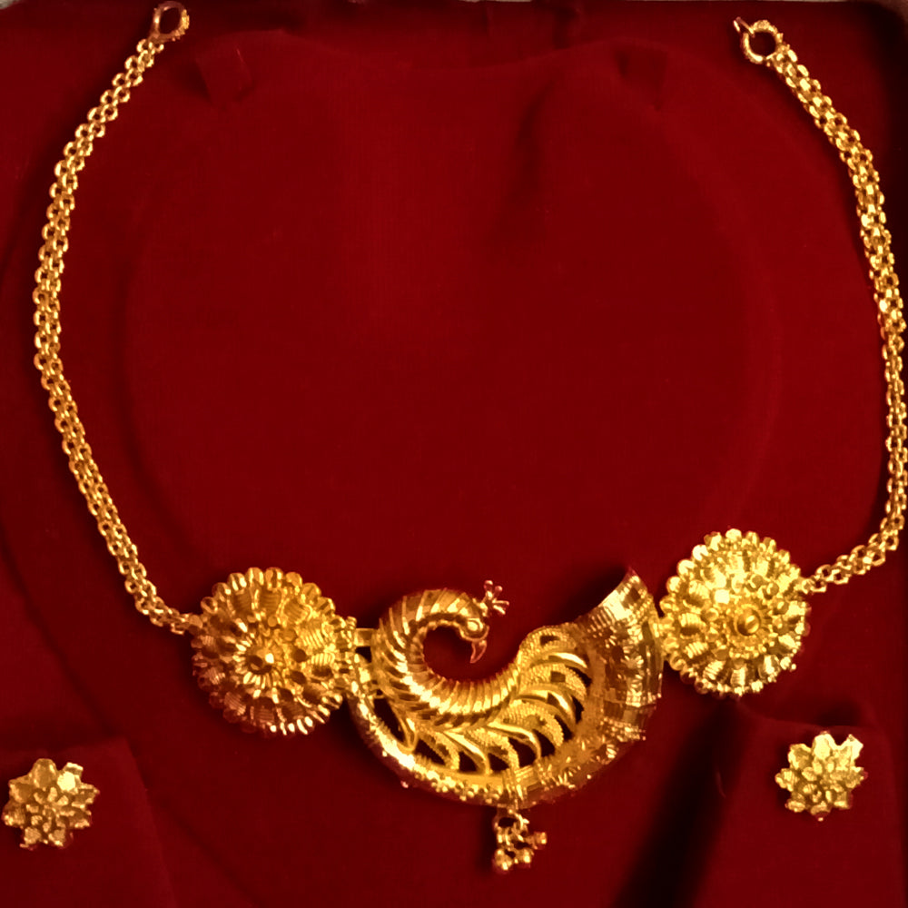 Gold Polished Necklace Set