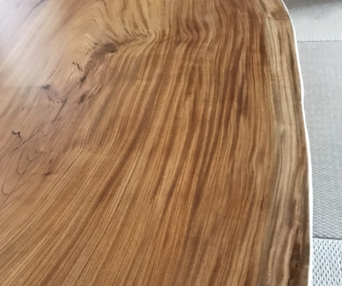 欅一枚板座卓テーブルの木目