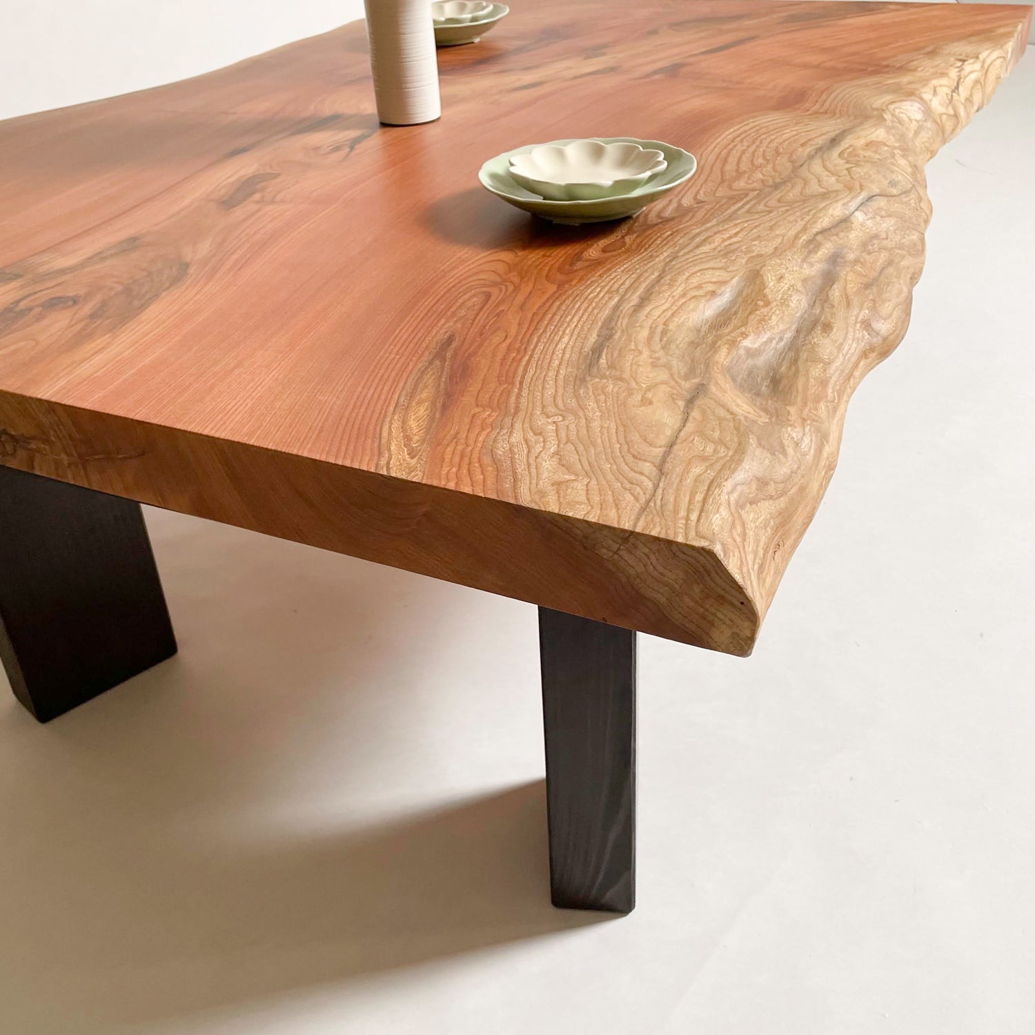 一枚テーブル けやき、漆塗り 家具職人 - テーブル