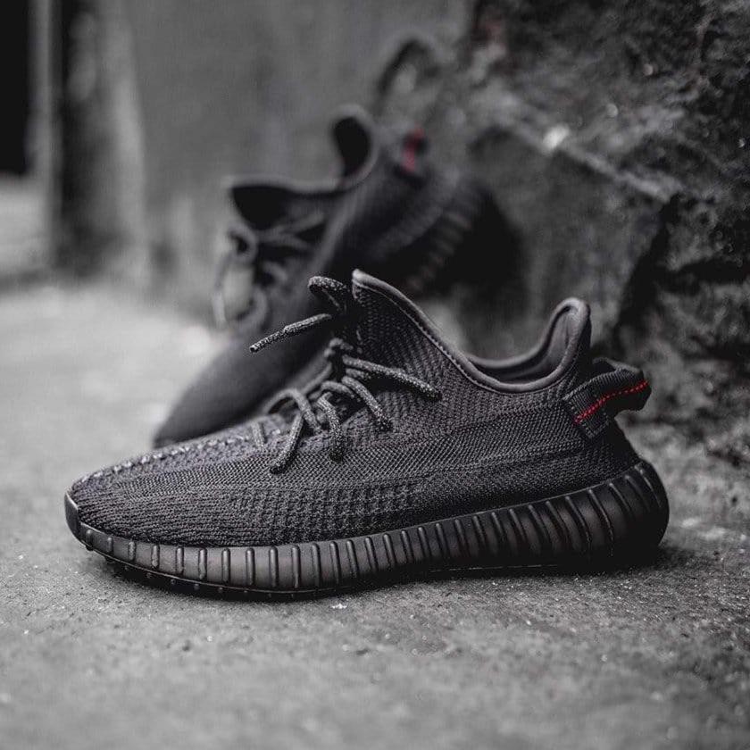 yeezy boost triple black