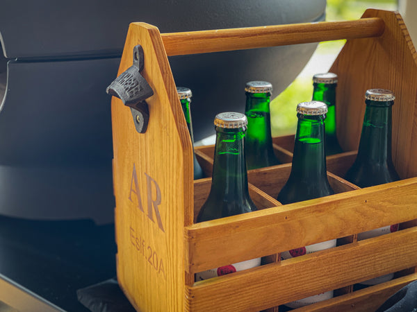 Trumer Holz: porta birra in legno con apri birra