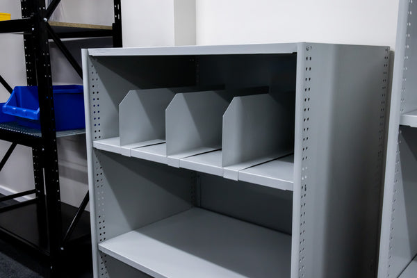 RUT shelving with dividers