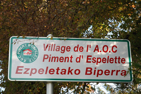 Image du panneau d'Espelette la ville, à l'orgine de la culture du Piment d'Espelette