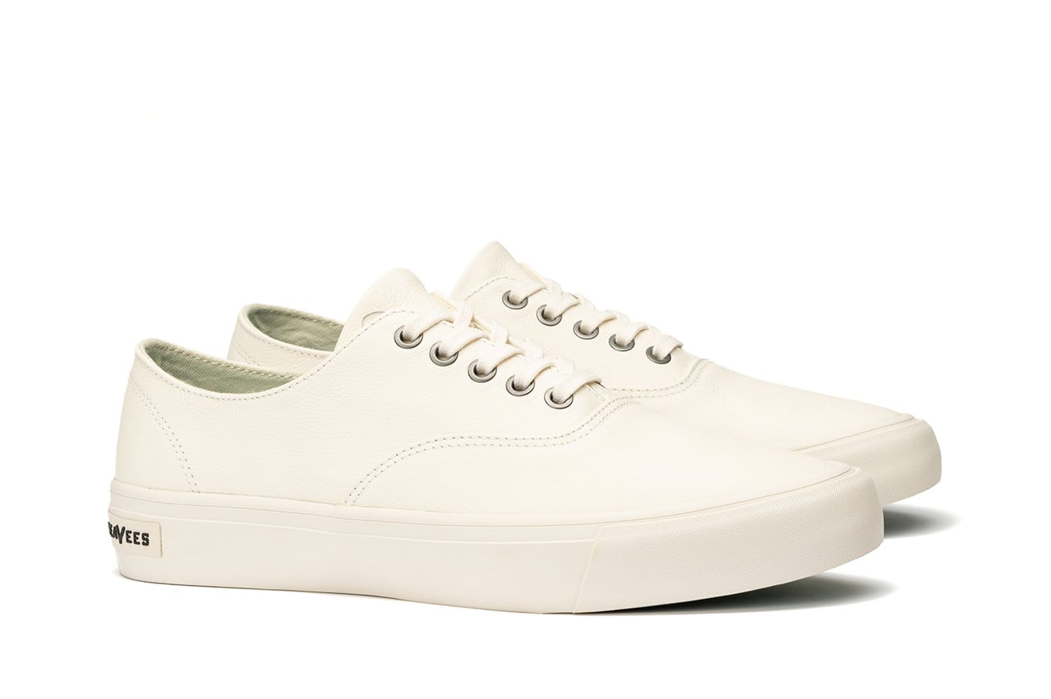 mens white leather casual sneakers