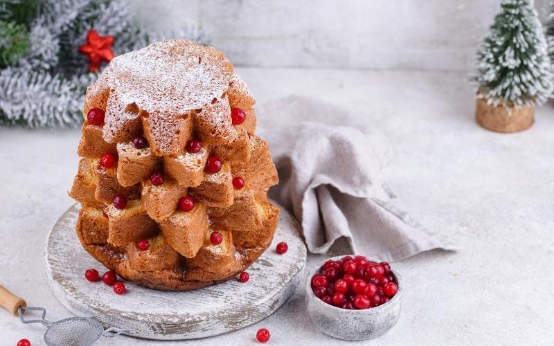 how to make a pandoro Christmas tree cake