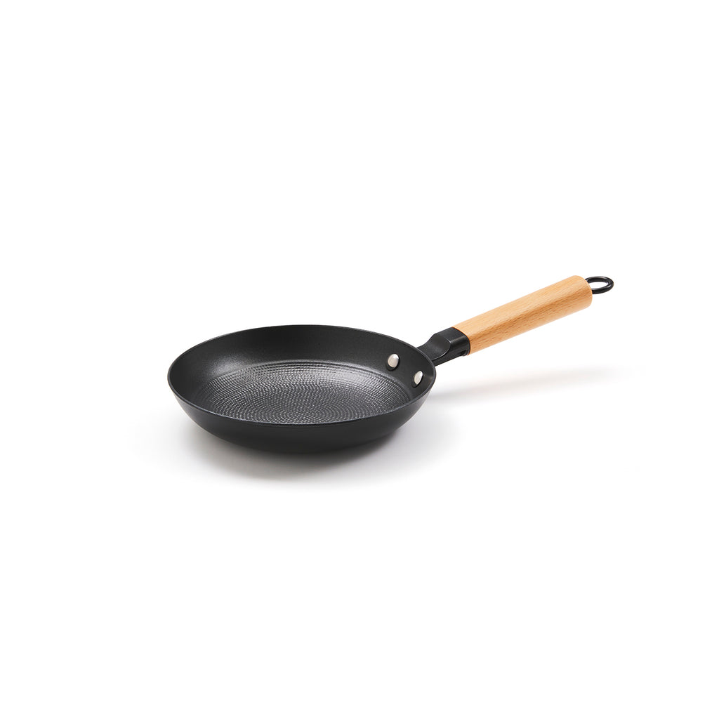 Set of 3 Qulinart cast iron lightweight skillets with non-stick