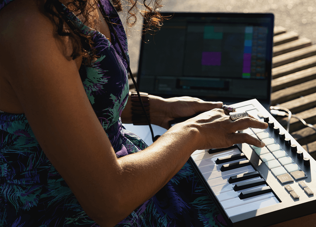 novation launchkey mini mk3 dimensions