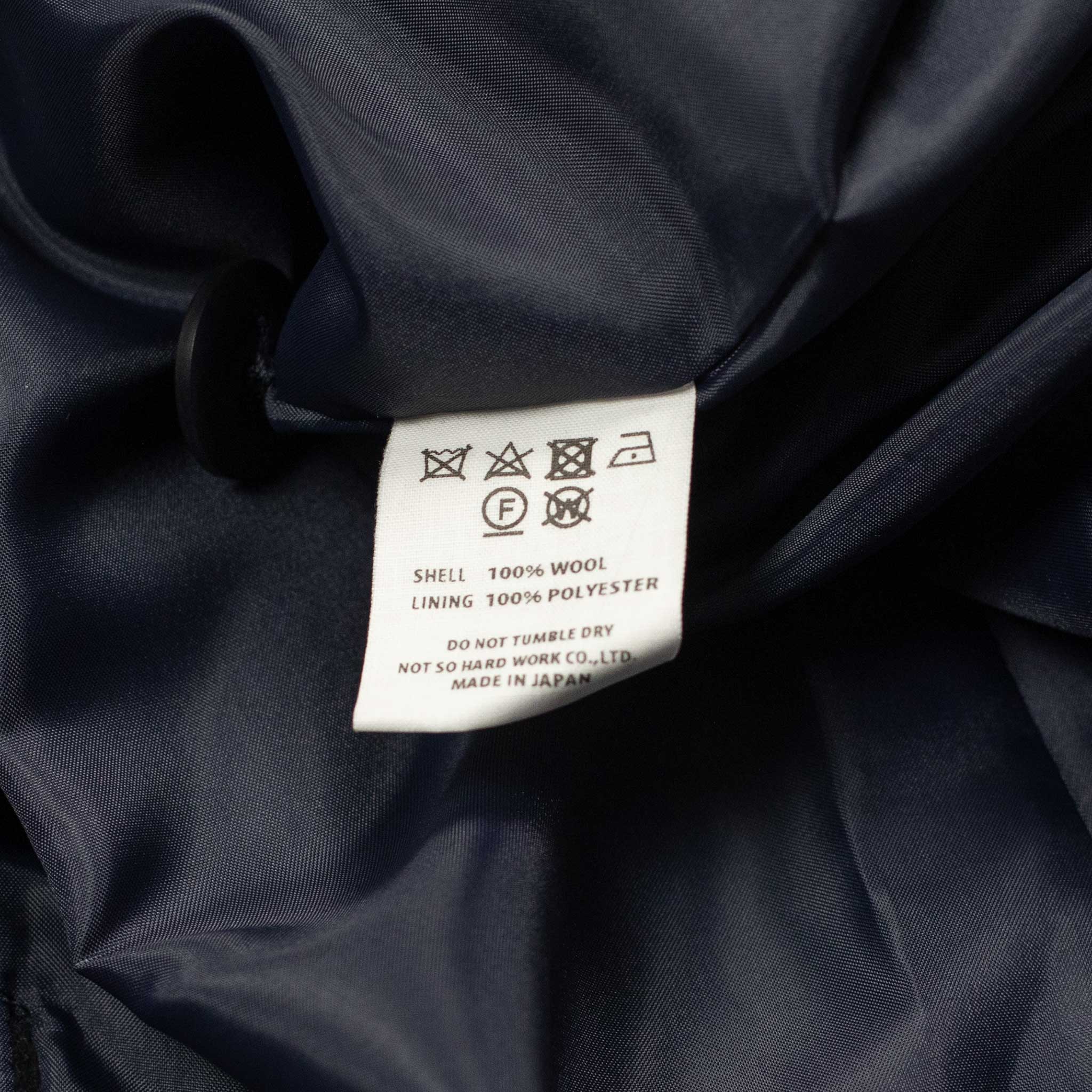 Double-breasted coat in navy super 100s double-cloth wool