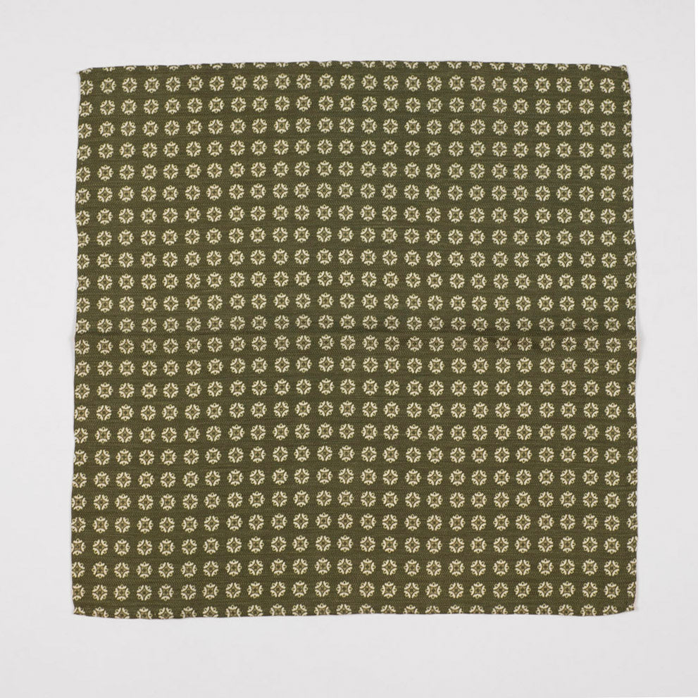 Green silk & linen pocket square, white & champagne neat print