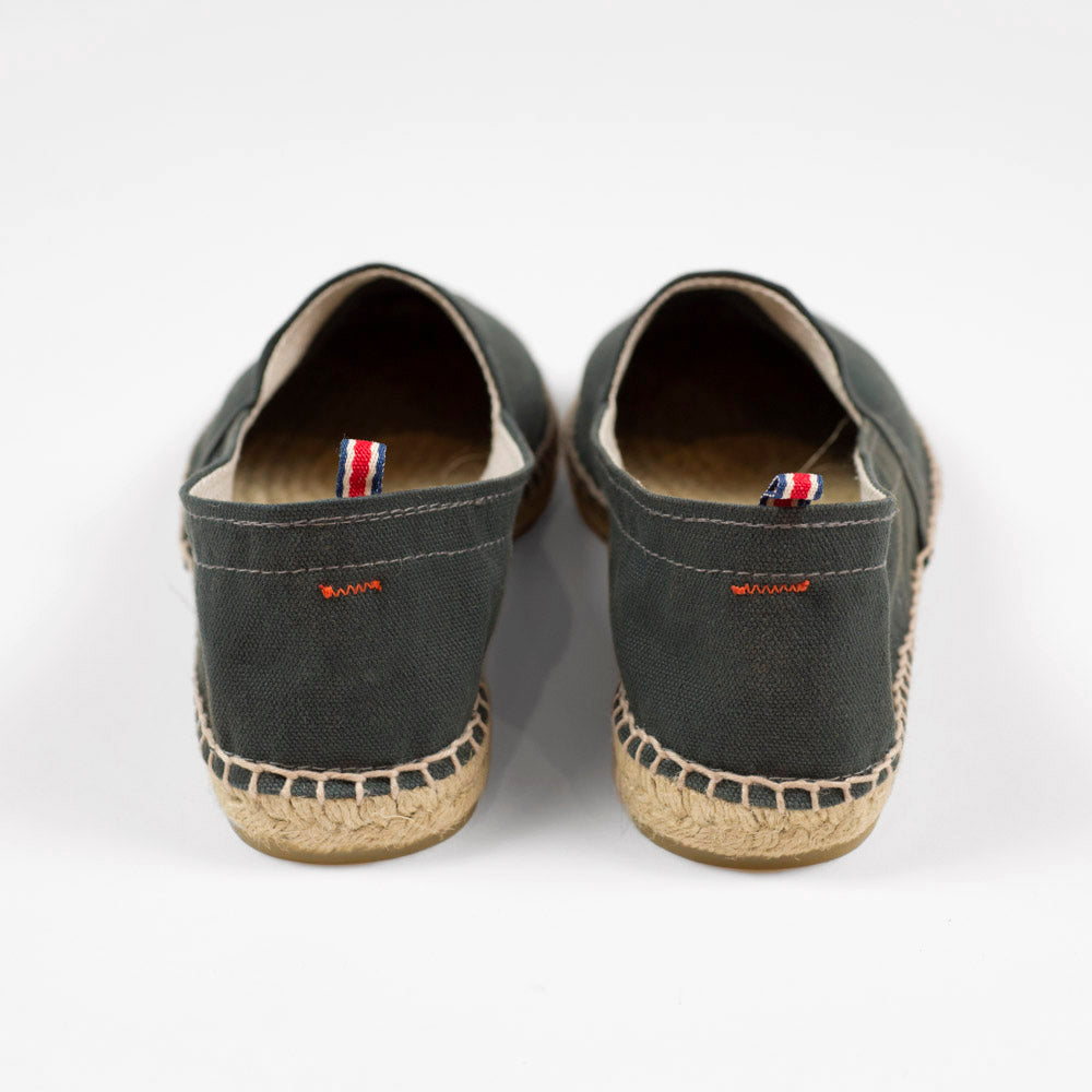 Grey handmade espadrilles with natural sole