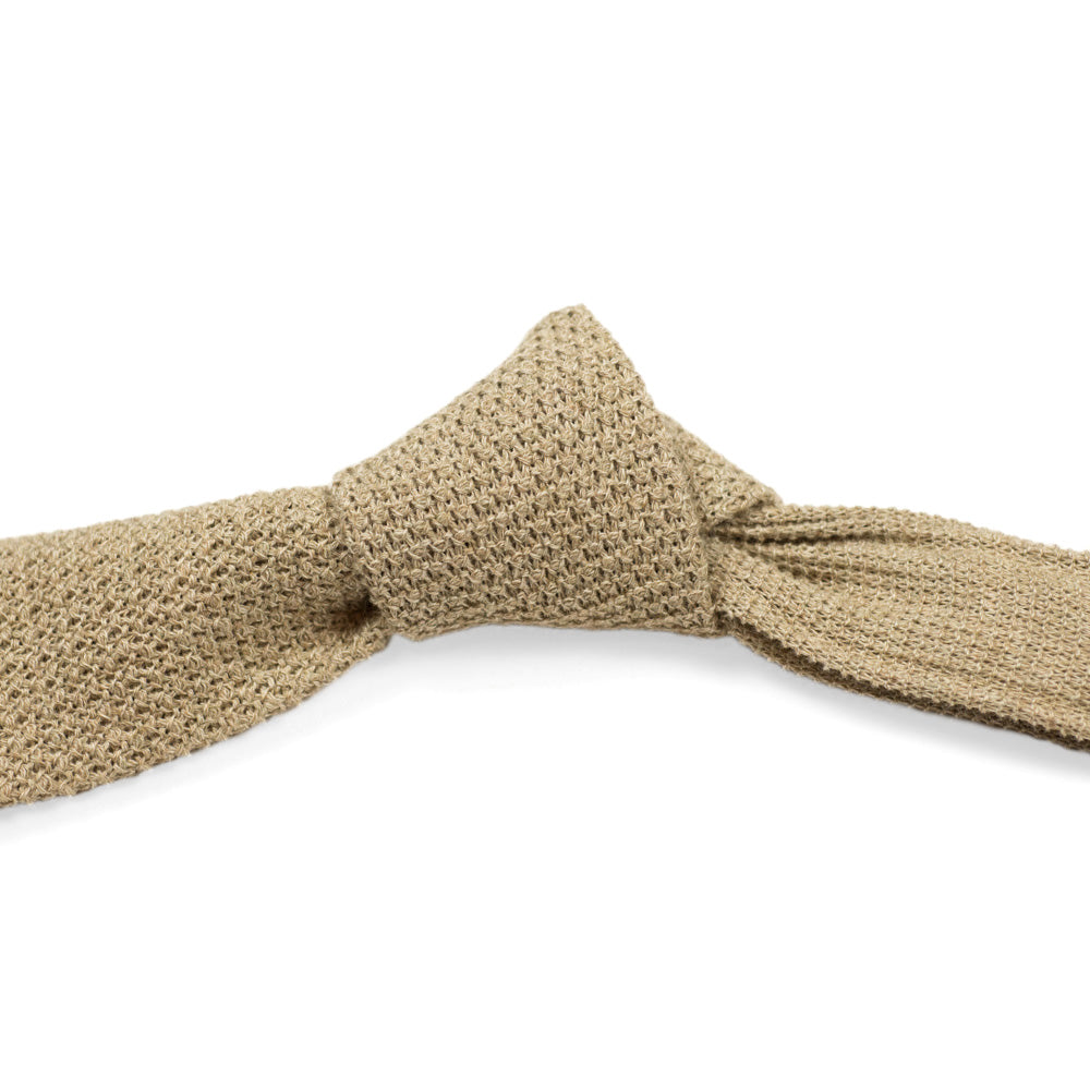 Ecru pointed bottom cotton knit tie