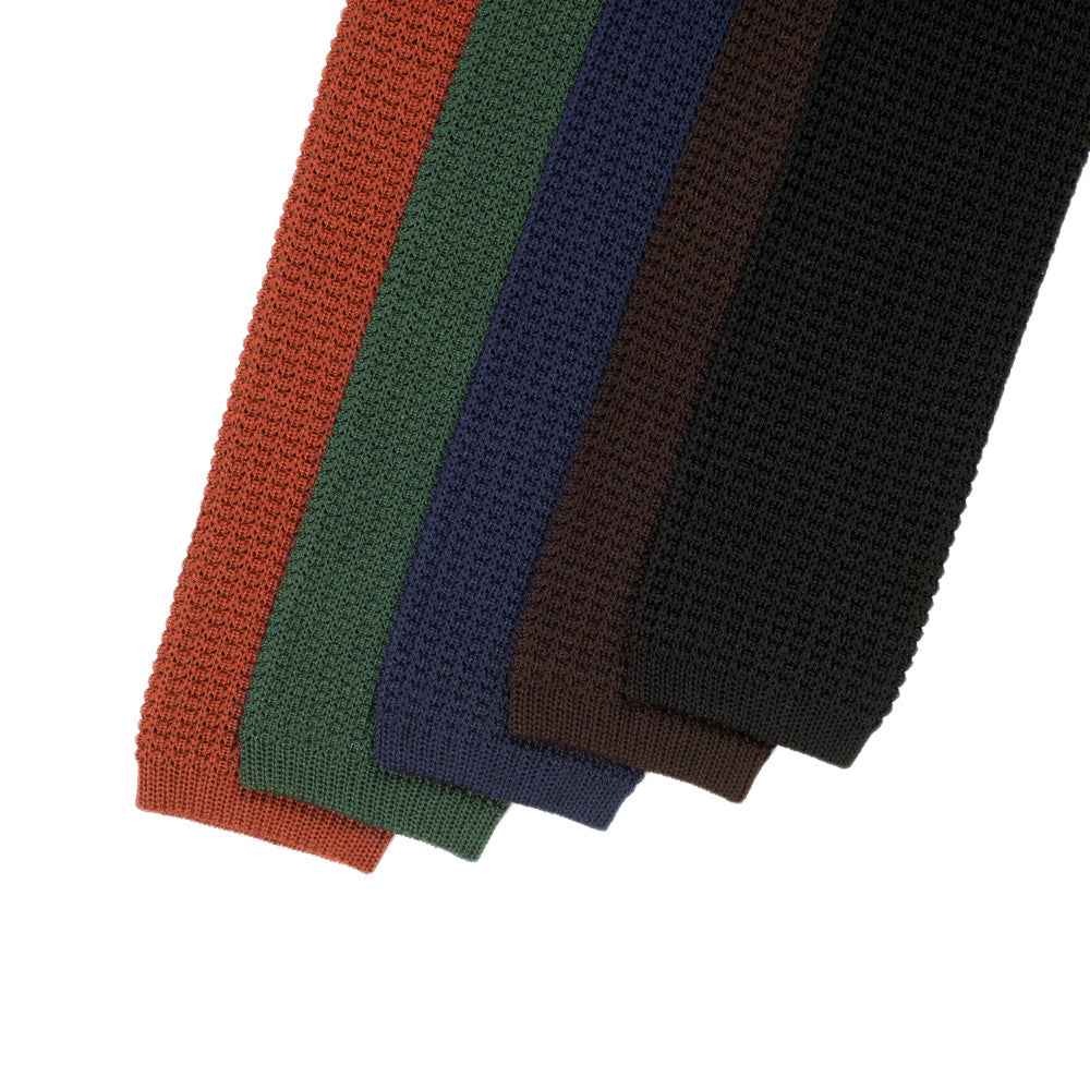 Dark brown square bottom cotton knit tie