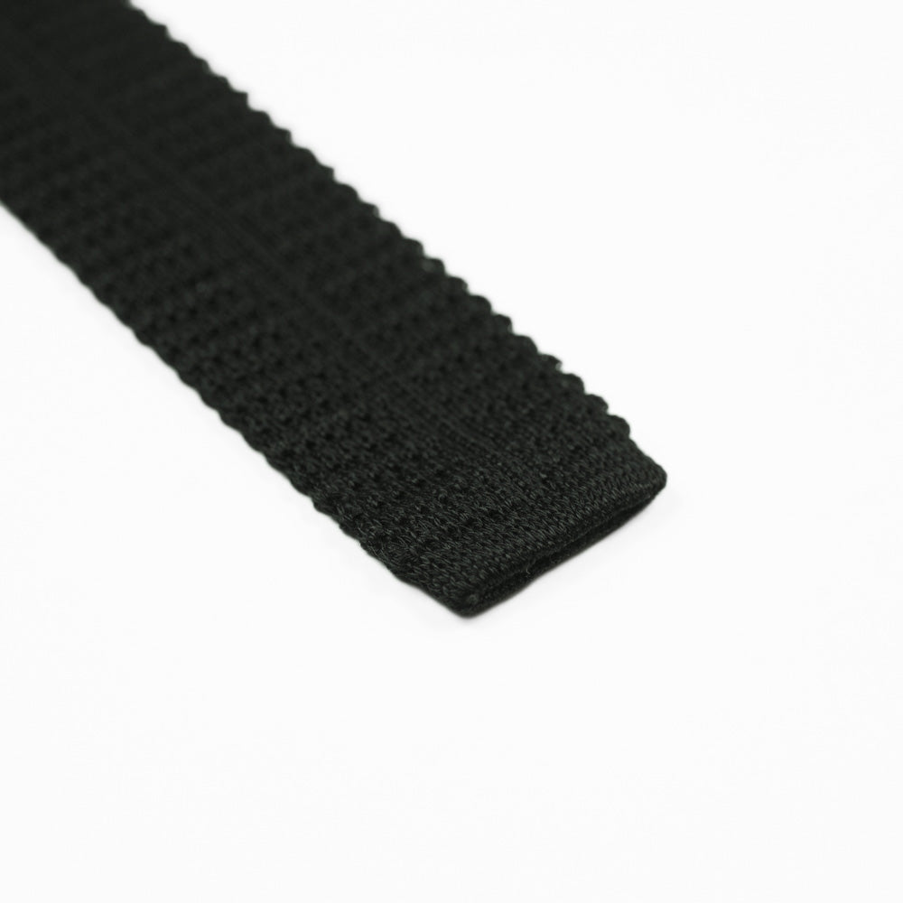 Black square bottom cotton knit tie